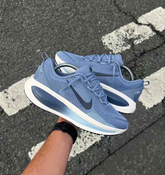 NIKE ZOOM 18 ASH BLUE – Live-kickz