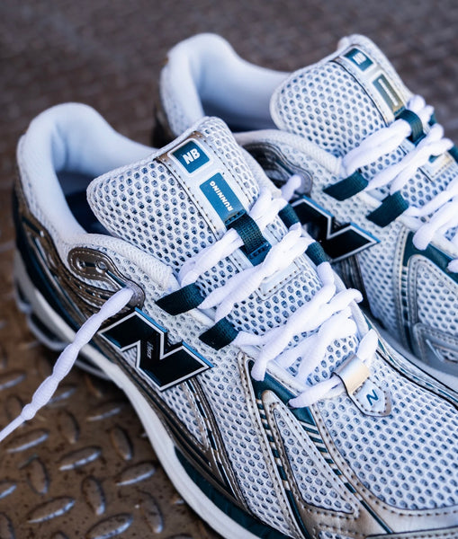 [New Balance]★1906REB★韓国の人気★White llic Blue NEW BALANCE 1906 TRAINERS WHITE SILVER ICE BLUE – Live-kickz