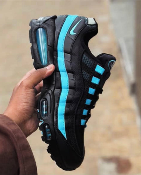 nike air max 95 triple black laser blue