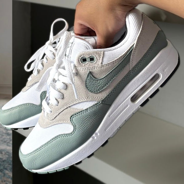 NIKE AIR MAX 1 WHITE GREY LIGHT OLIVE – Live-kickz