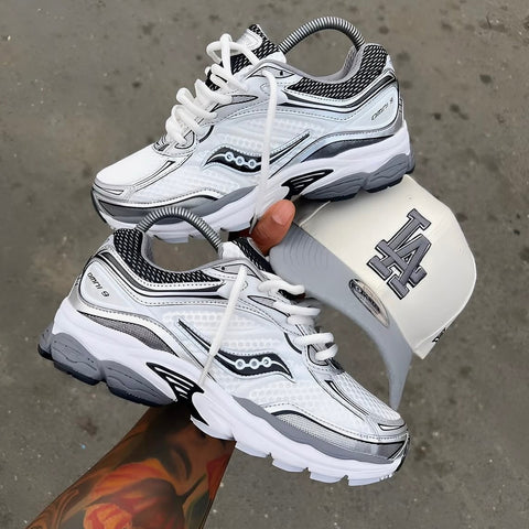 SAUCONY HYBRID TRAINERS WHITE GREY