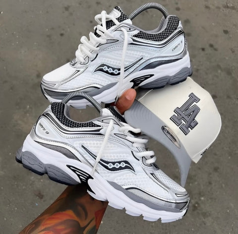 SAUCONY HYBRID TRAINERS WHITE GREY