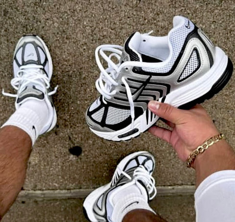 NIKE AIR MAX WHITE BLACK SILVER