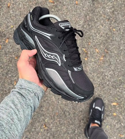 SAUCONY HYBRID UTILITY TRAINERS BLACK SILVER
