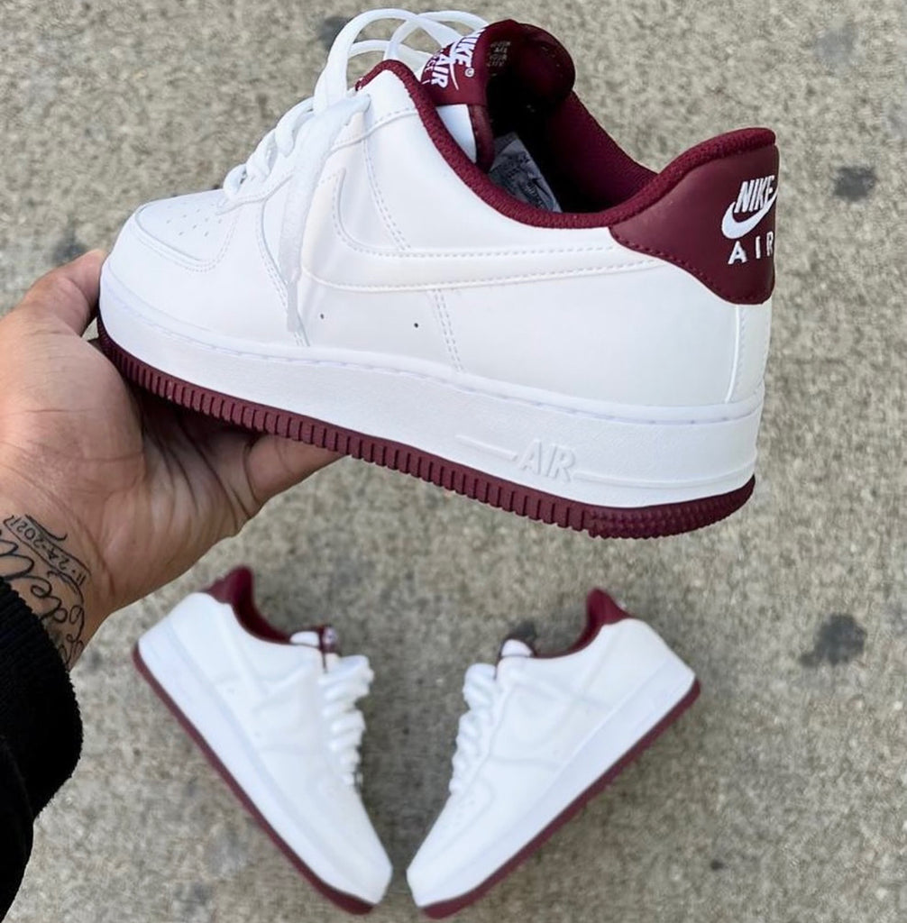 NIKE AIR FORCE 1 WHITE MAROON BOTTOM
