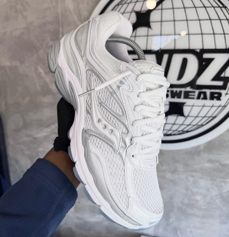 SAUCONY HYBRID TRAINERS WHITE LIGHT GREY