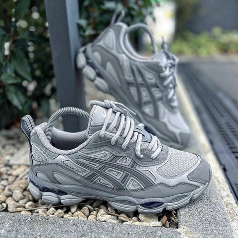 ASICS GEL TRAINERS TRIPLE GREY