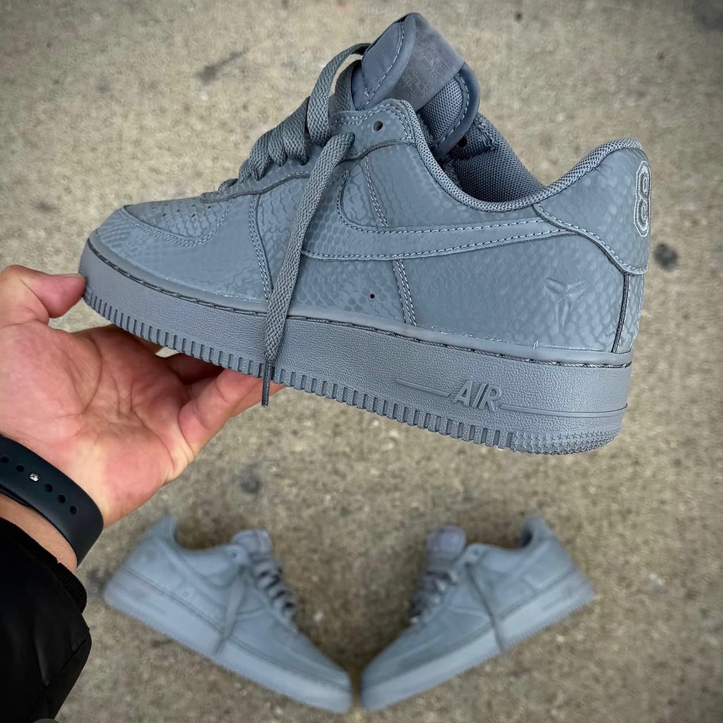 NIKE AIR FORCE 1 KOBE 8 GREY