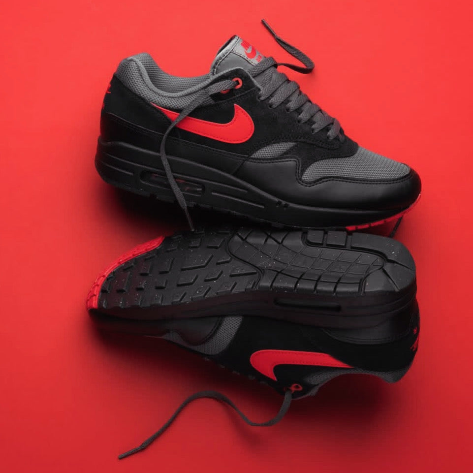NIKE AIR MAX 1 BRED