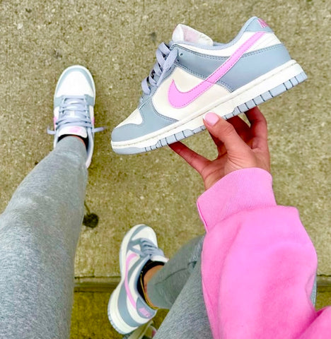 NIKE DUNK LOW WHITE GREY PINK