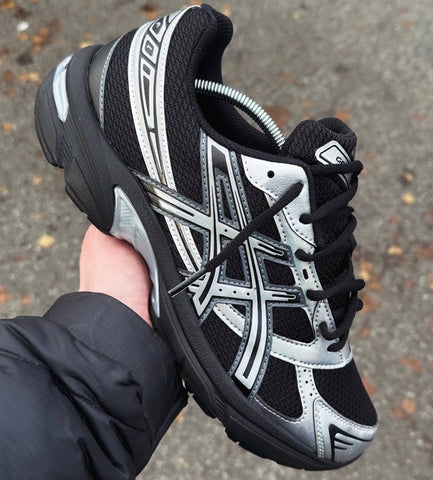 ASICS GEL TRAINERS BLACK CHROME