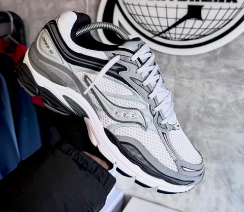 SAUCONY HYBRID TRAINERS WHITE GREY BLACK