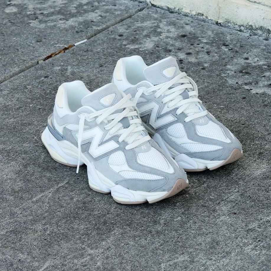 NEW BALANCE X TRAINERS WHITE GREY GUM BOTTOM
