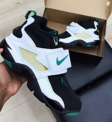 NIKE DEION SANDERS BLACK WHITE GREEN