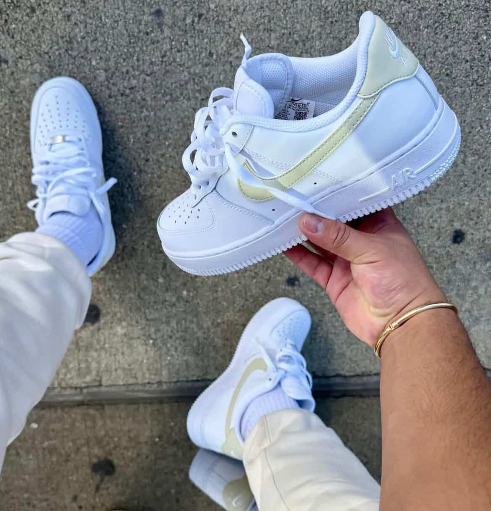 NIKE AIR FORCE 1 WHITE NUDE