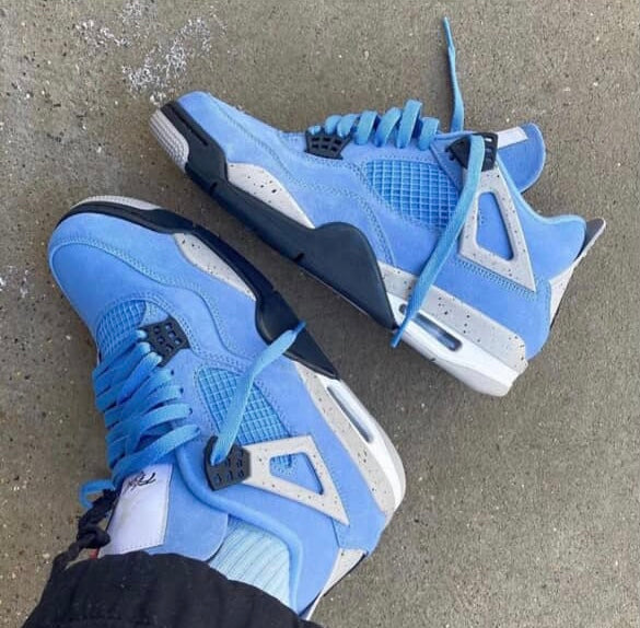 AIR JORDAN 4 UNIVERSITY BLUE