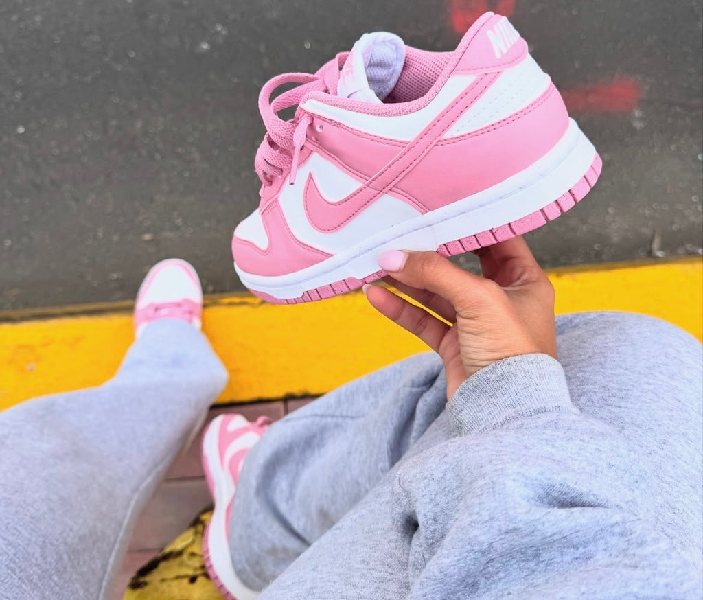 NIKE DUNK LOW VALENTINE DAY WOMENS