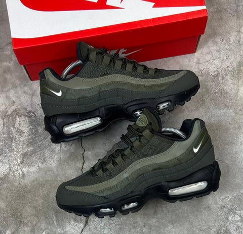 NIKE AIR MAX 95 ARMY GREEN BLACK