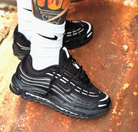 NIKE AIR MAX BLACK