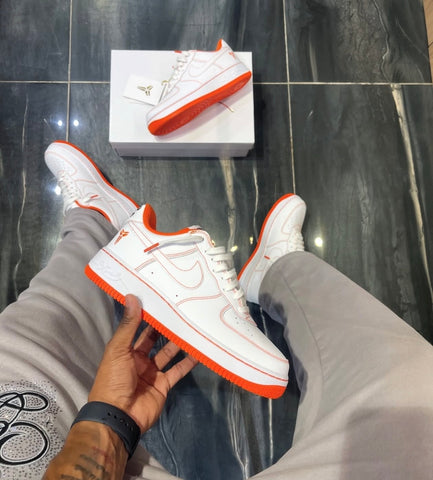 NIKE AIR FORCE 1 WHITE ORANGE