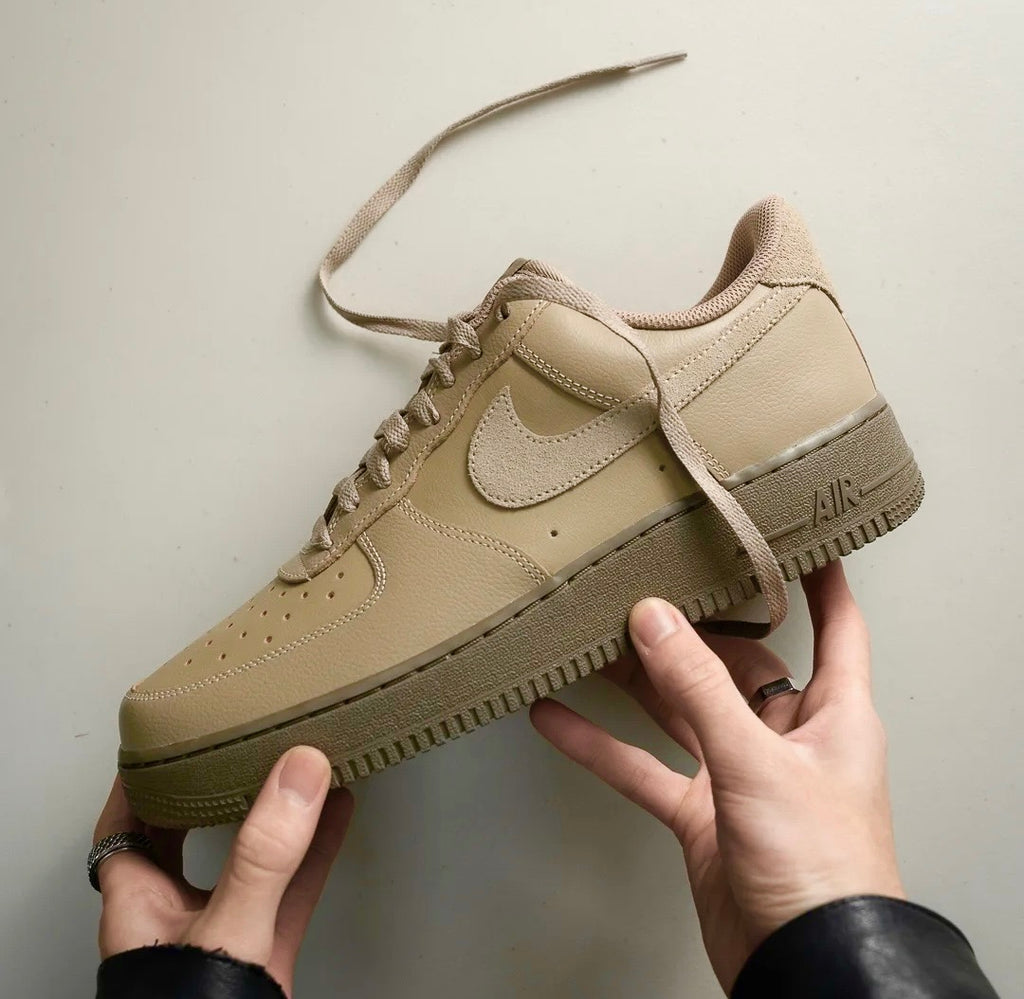 NIKE AIR FORCE 1 KHAKI BROWN