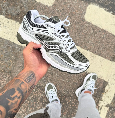 SAUCONY HYBRID TRAINER WHITE GREY OLIVE