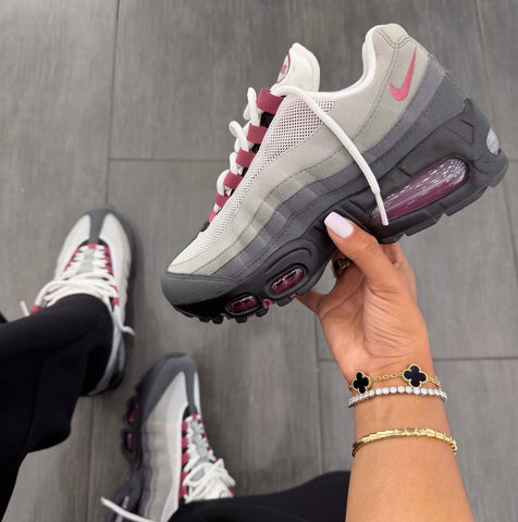 NIKE AIR MAX 95 MAROON