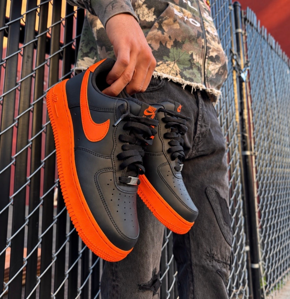 NIKE AIR FORCE 1 HALLOWEEN 26