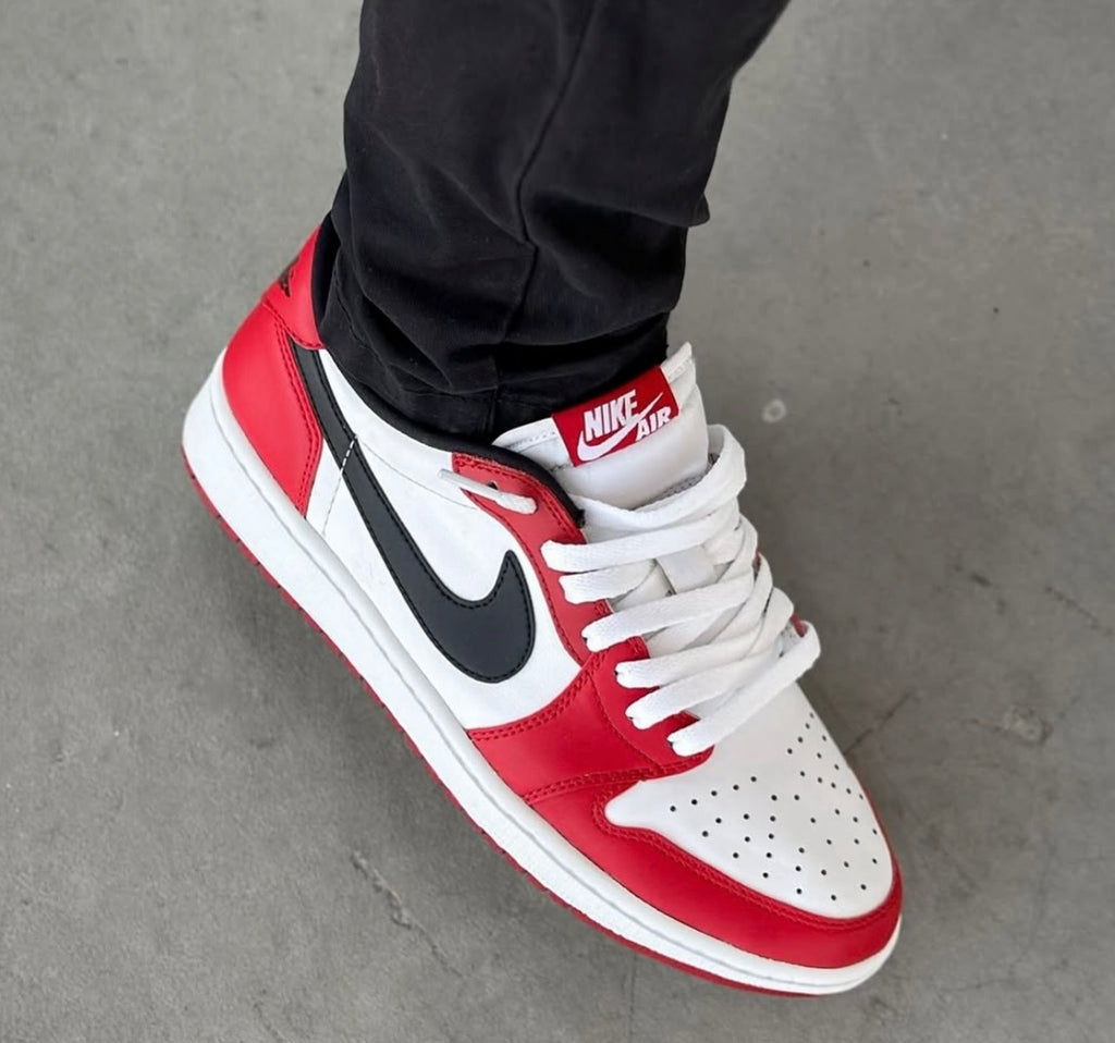 AIR JORDAN 1 LOW CHICAGO