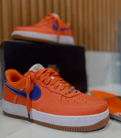 NIKE AIR FORCE 1 KNICKS TAPE