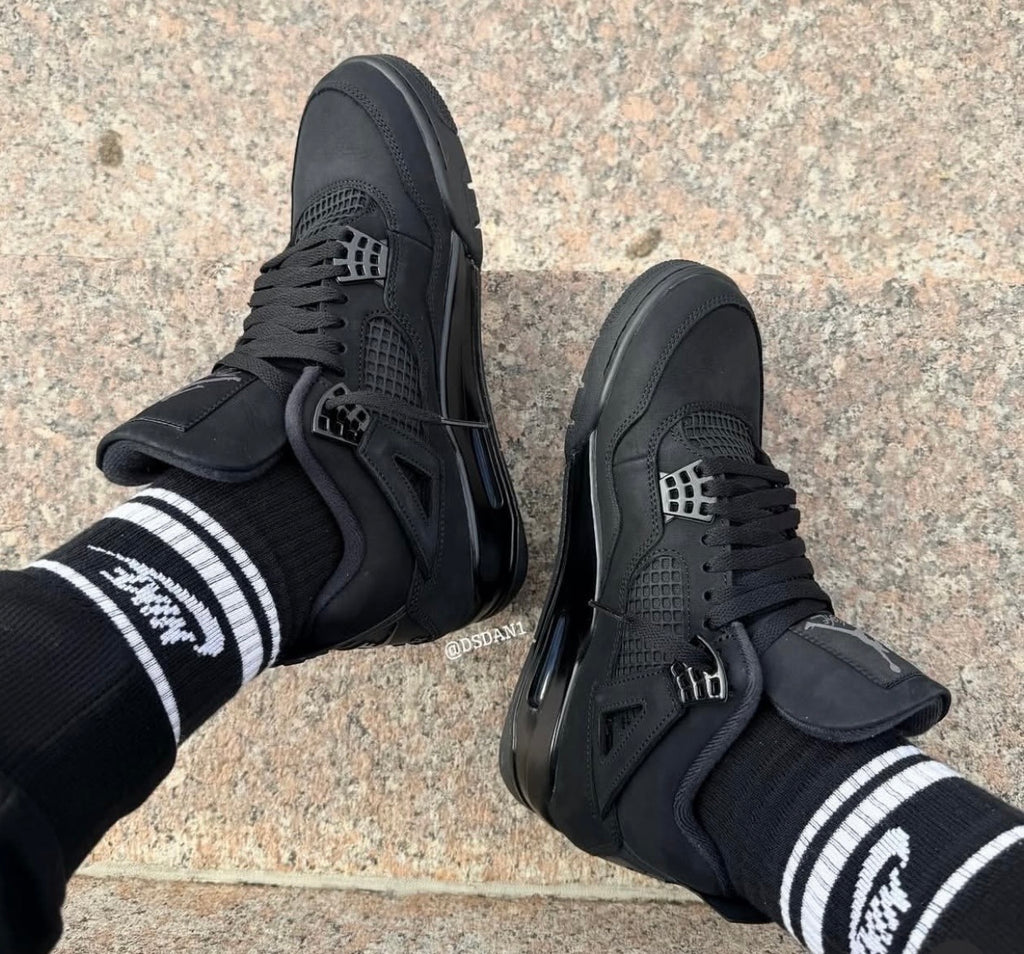 AIR JORDAN 4 BLACK CATS
