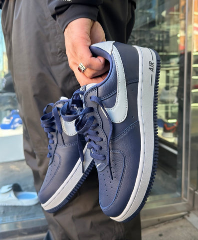 NIKE AIR FORCE 1 NAVY WHITE