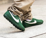 NIKE WAFFLE FOREST GREEN