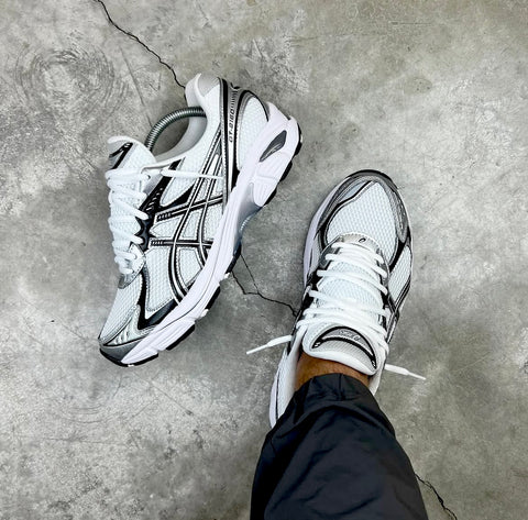 ASICS GEL TRAINERS WHITE BLACK SILVER