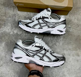 ASICS GEL TRAINERS WHITE BLACK SILVER