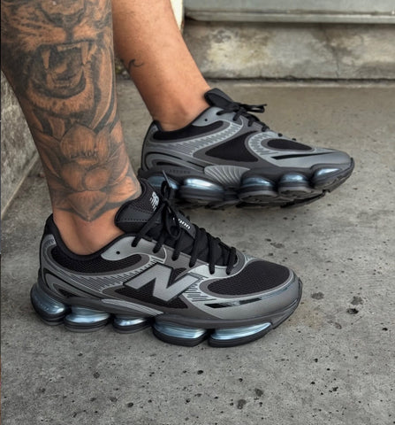 NEW BALANCE BUBBLE RUNNERS BLACK SPACE GREY