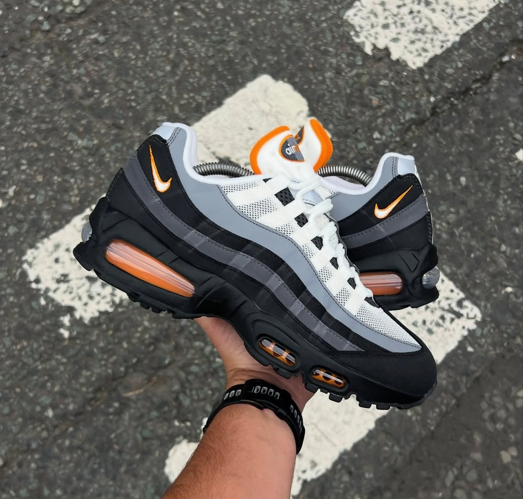 NIKE AIR MAX 95 BLACK WHITE ORANGE