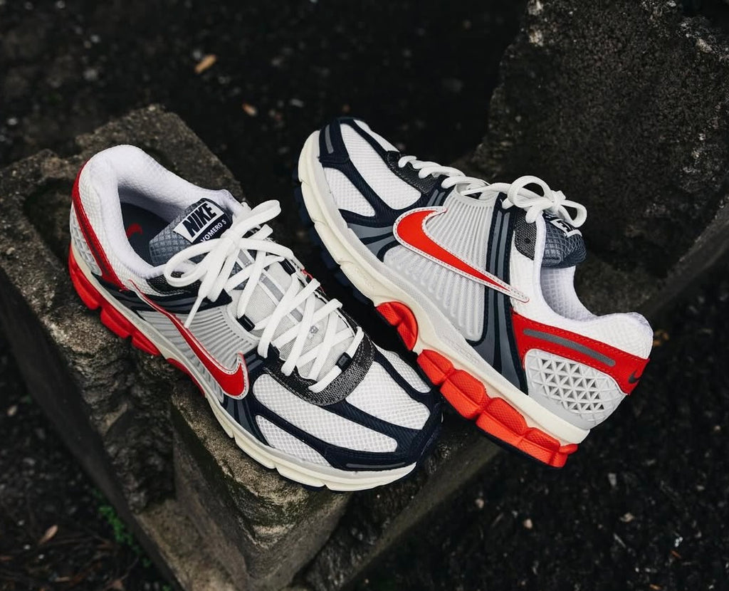 NIKE  V MAX WHITE RED