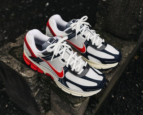 NIKE  V MAX WHITE RED