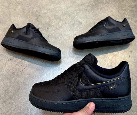 NIKE AIR FORCE 1 BLACK YELLOW