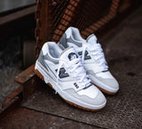 NEW BALANCE CLASSIC WHITE GREY GUM BOTTOM