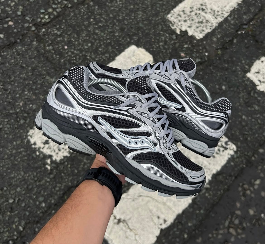 SAUCONY HYBRID TRAINERS BLACK GREY