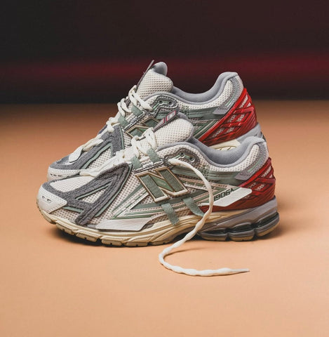 NEW BALANCE X TRAINERS WHITE GREY RED