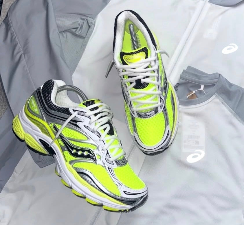 SAUCONY HYBRID TRAINERS VOLT