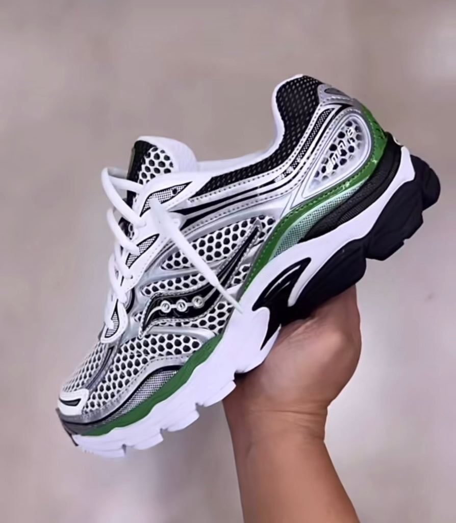 SAUCONY HYBRID TRAINERS WHITE SILVER BLACK GREEN