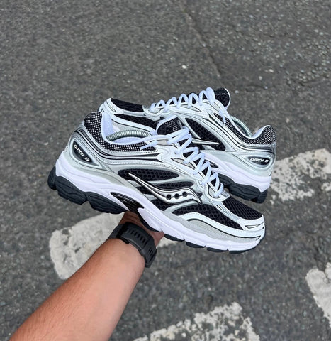 SAUCONY HYBRID TRAINERS WHITE BLACK SILVER