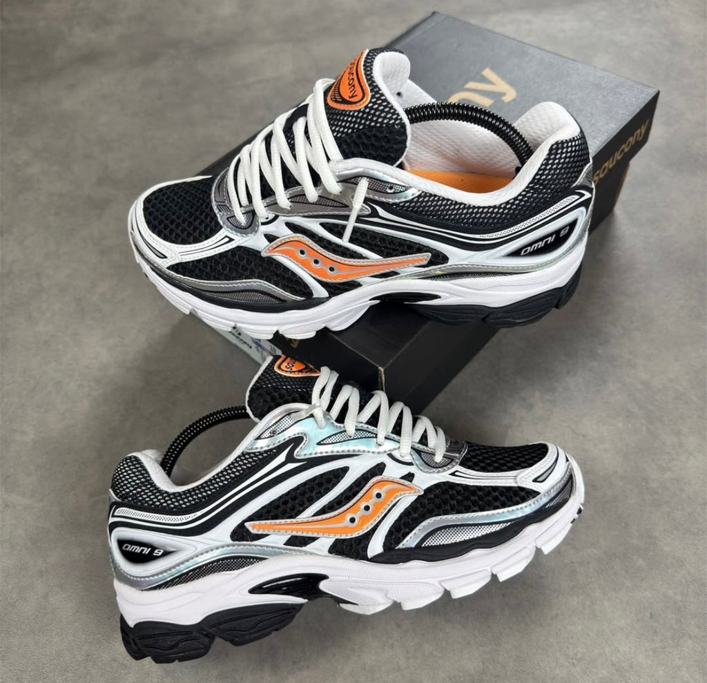 SUACONY HYBRID TRAINERS WHITE BLACK SILVER ORANGE