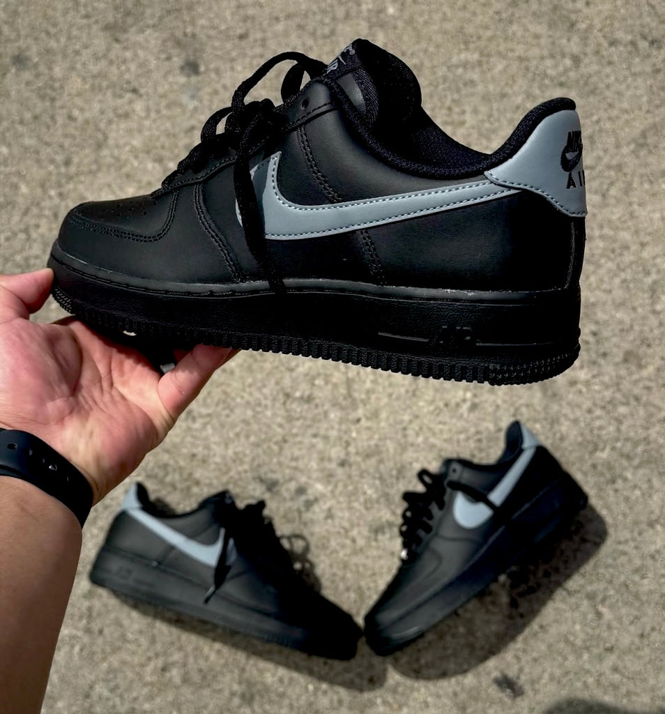 NIKE AIR FORCE 1 BLACK SMOKE GREY