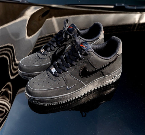 NIKE AIR FORCE 1 BLACK STEALTH