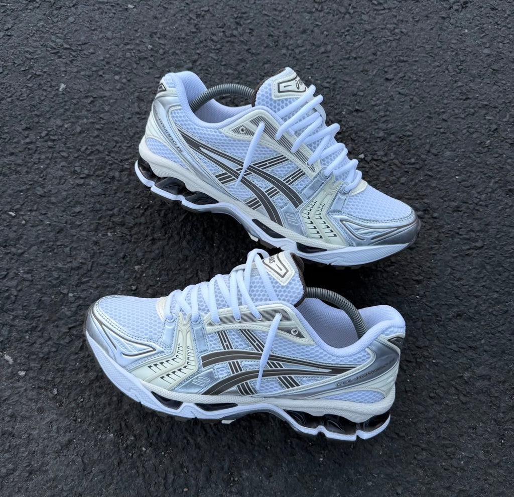 ASICS GEL TRAINERS SILVER GREY